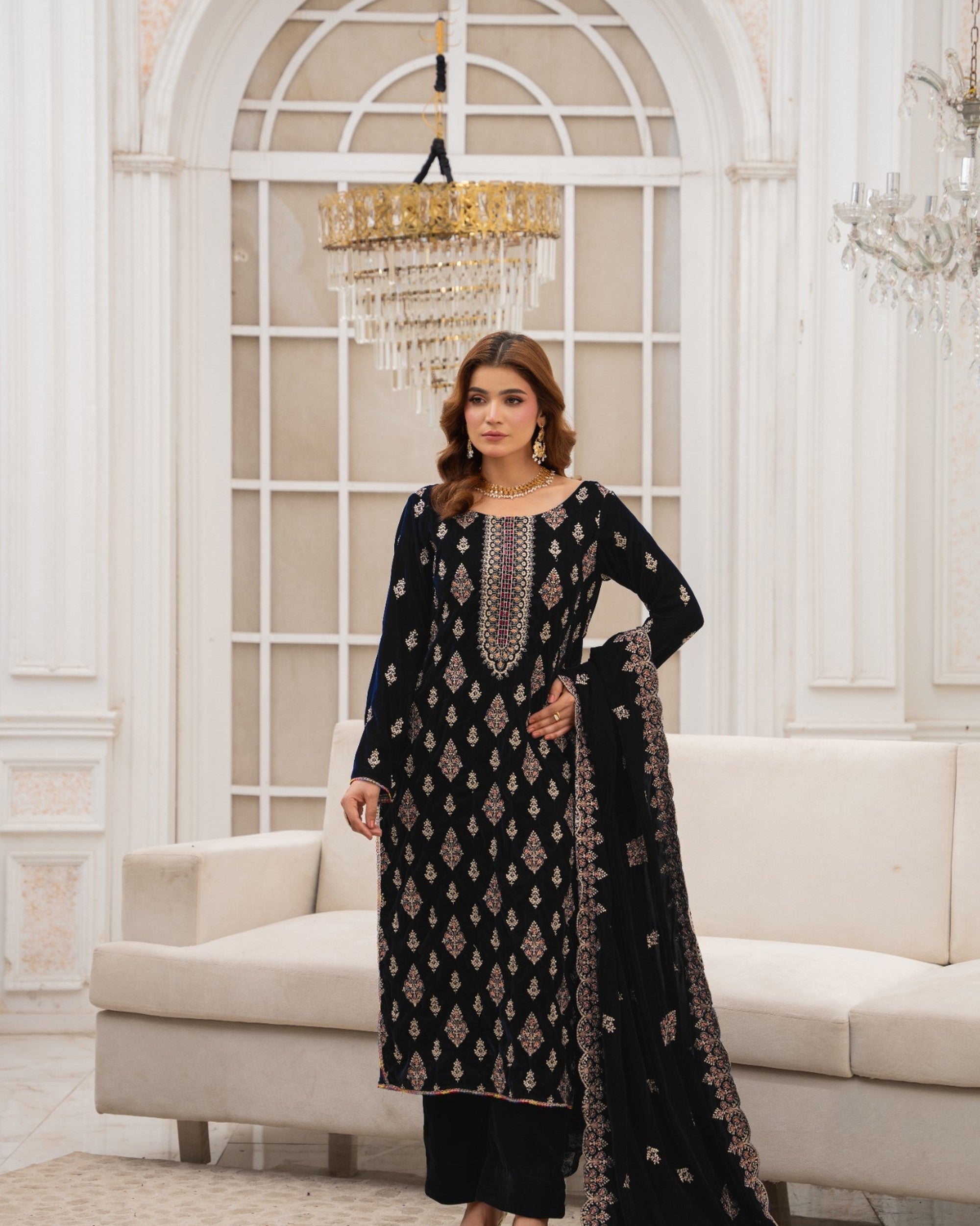 Black Regale Velvet BVV-01