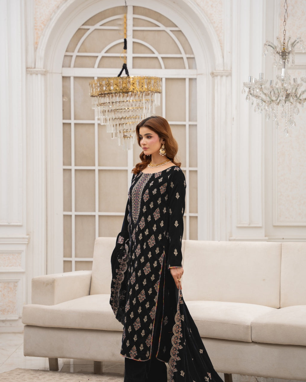 Black Regale Velvet BVV-01