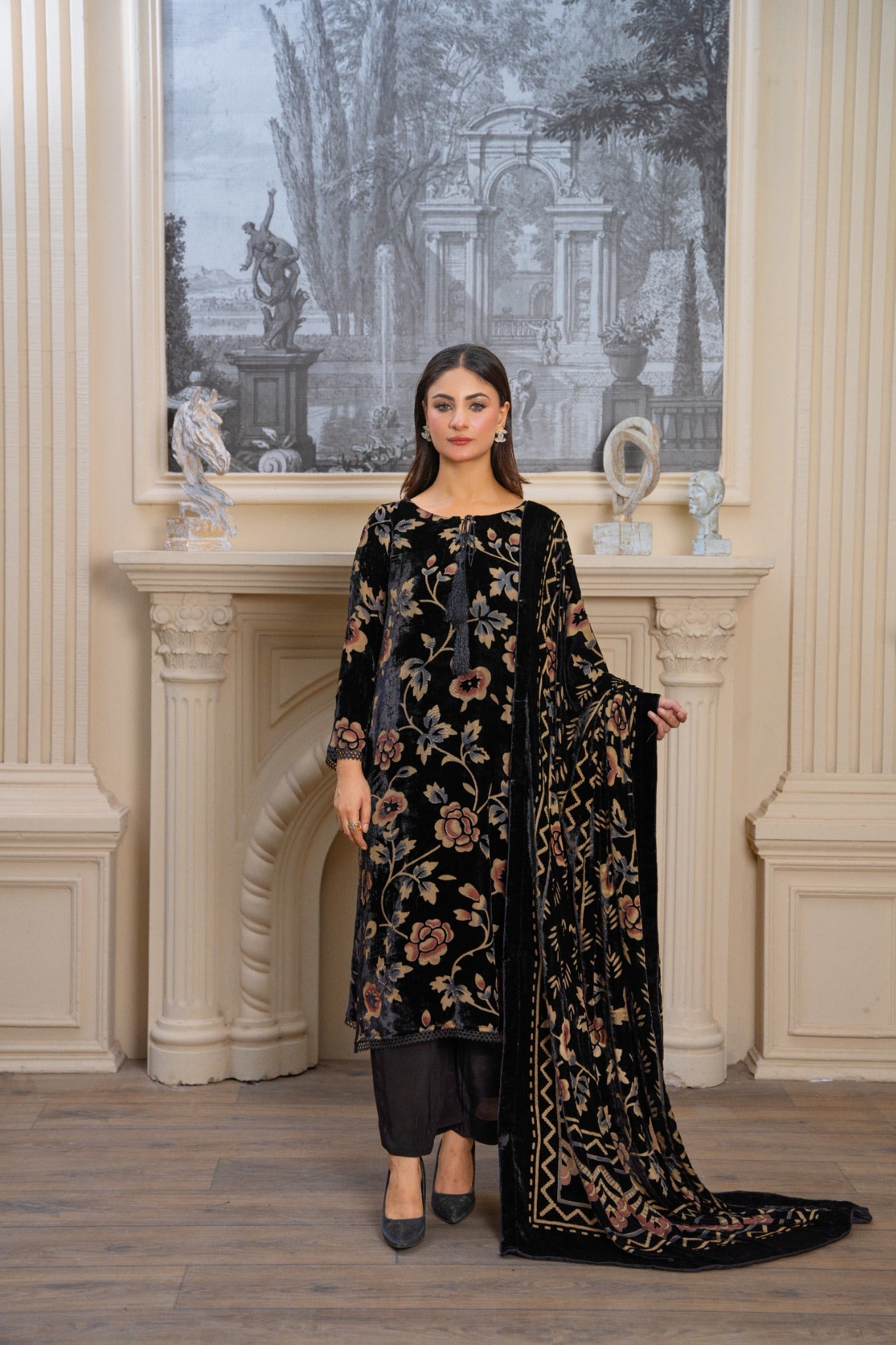 Midnight Floral Palachi