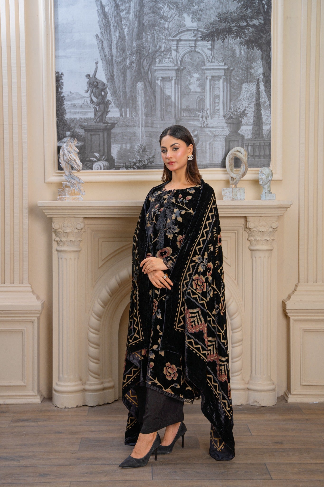 Midnight Floral Palachi